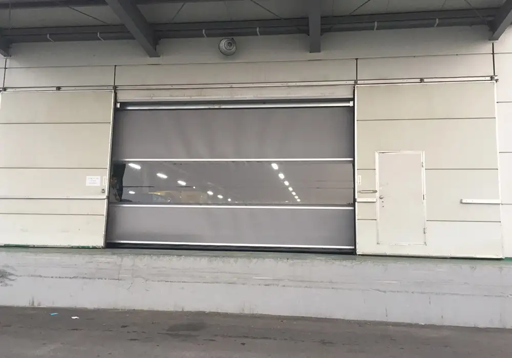 cua cuon nhanh sieu toc 136