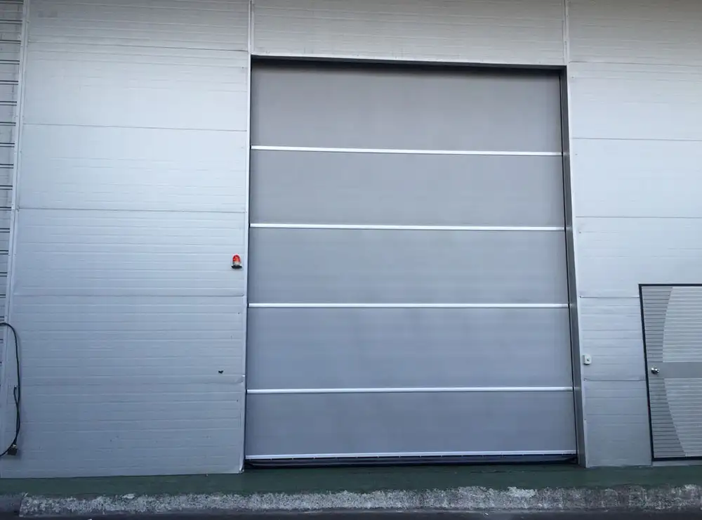 cua cuon nhanh sieu toc 27