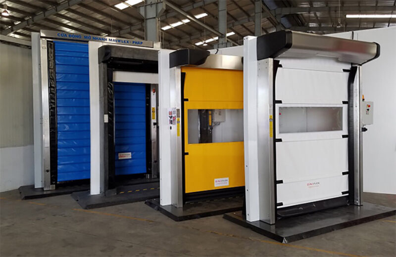 lap cua cuon nhanh kho lanh